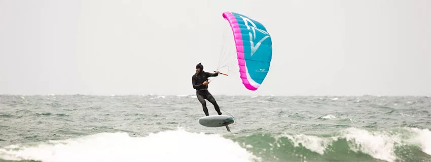 Triple-Seven-Parawing-in-the-waves