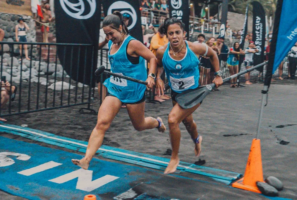 ISA Women finale finish line